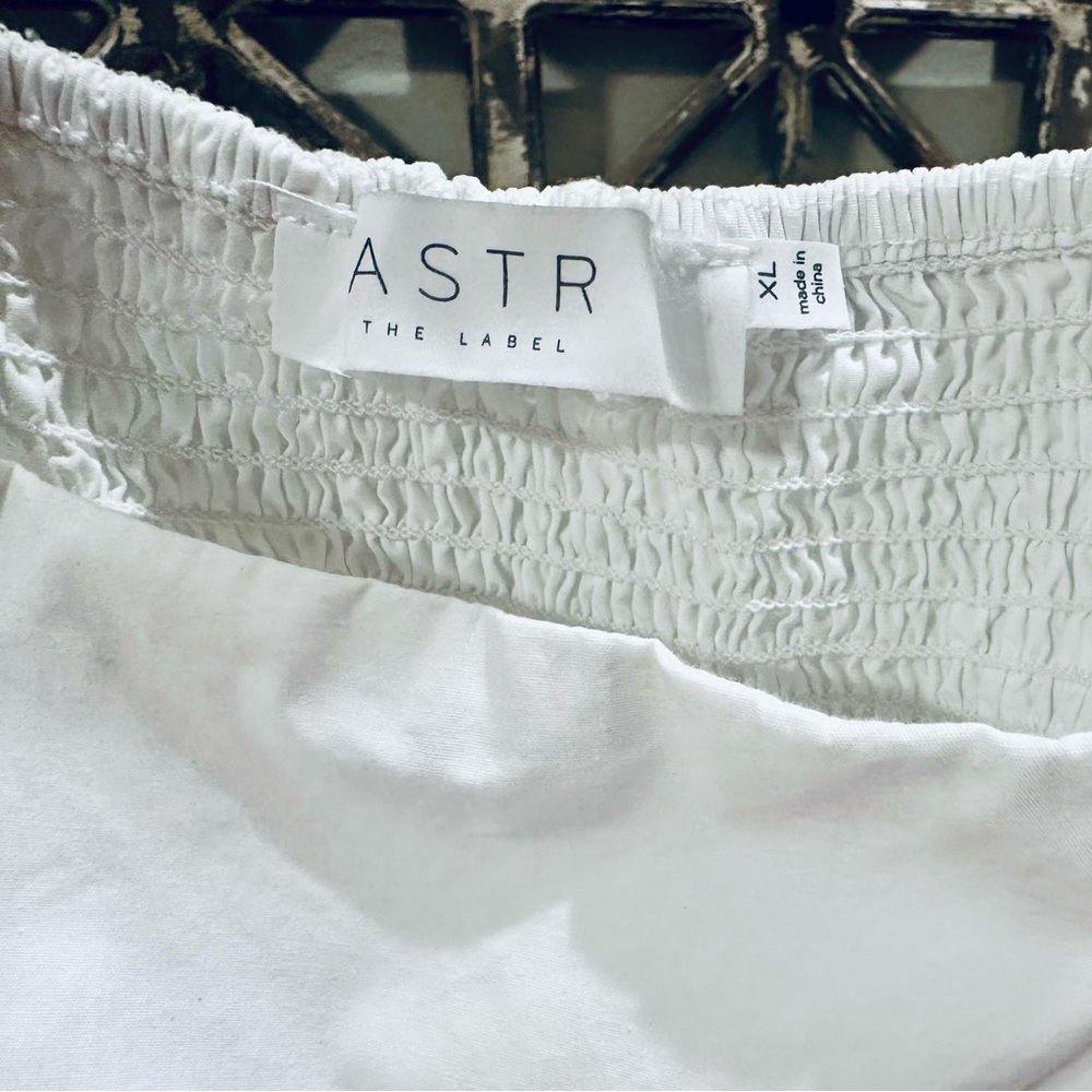 NWOT ASTR the label white poplin puff sleeve dress - Picture 7 of 11